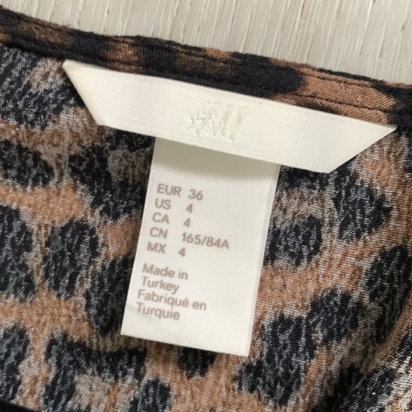 H&M Animal Print Dress midi Cheetah size 4 wrap long sleeves v‎ neck classic - Picture 12 of 13